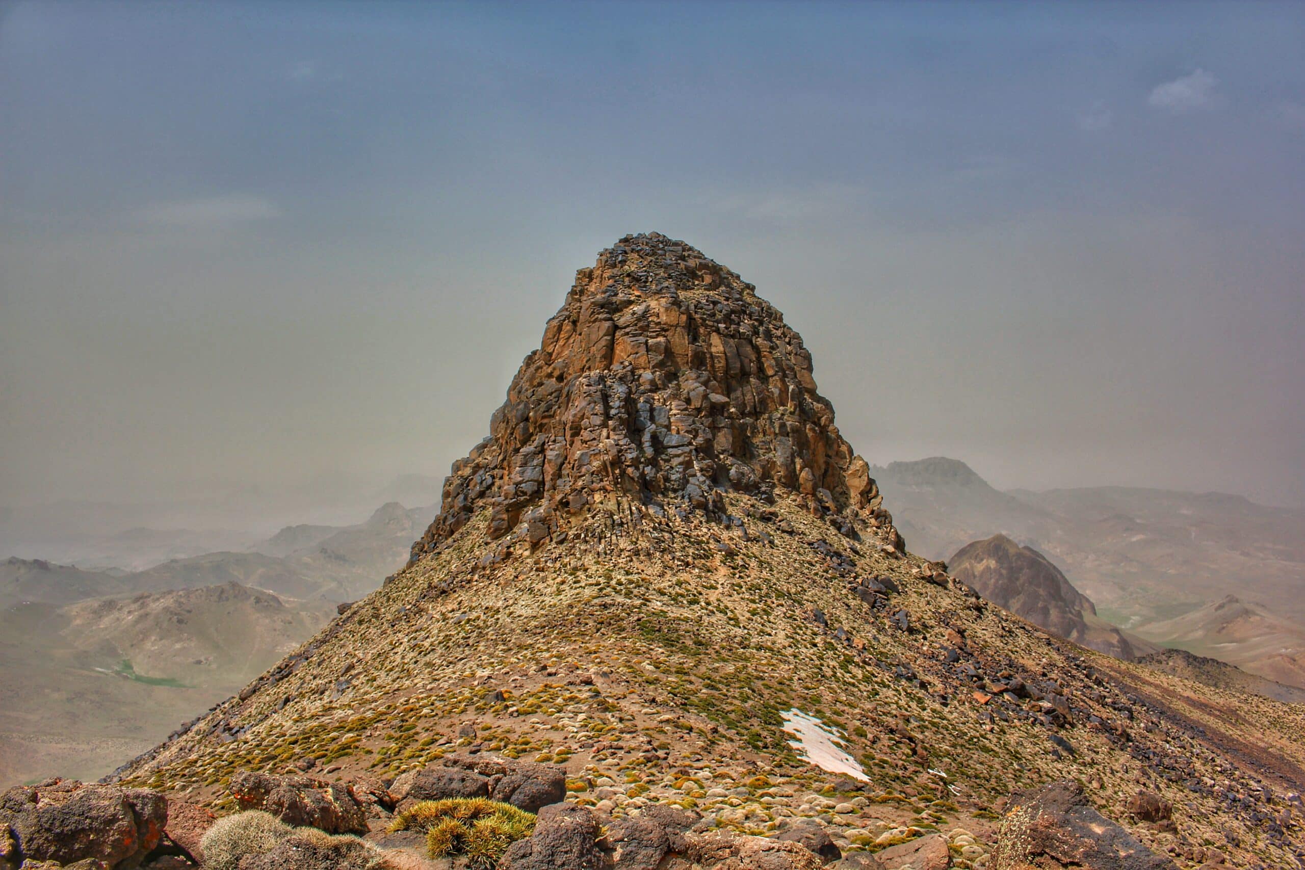 Sommet du Jbel Sirwa dans l'Anti-Atlas, Maroc